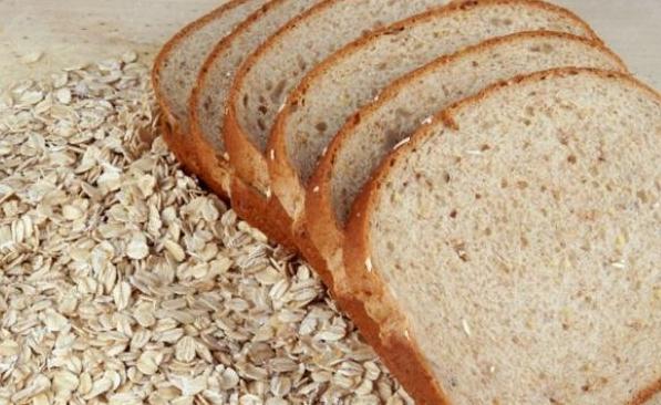 Какви витамини се срещат в хляб от различни видове?